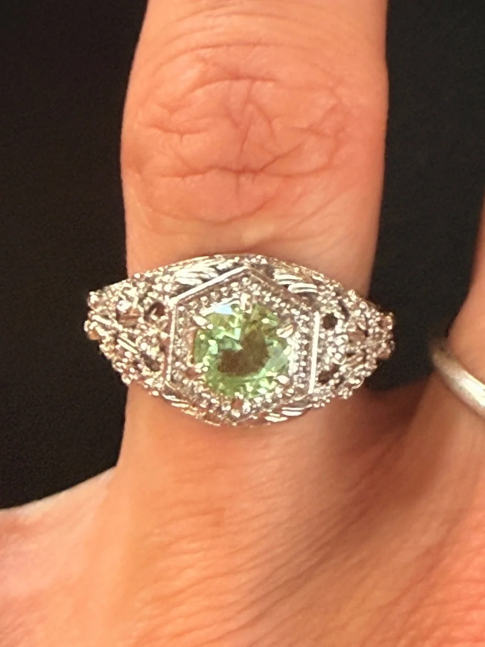 PERIDOT VINTAGE STYLE ART DECO FILIGREE RING Sz7